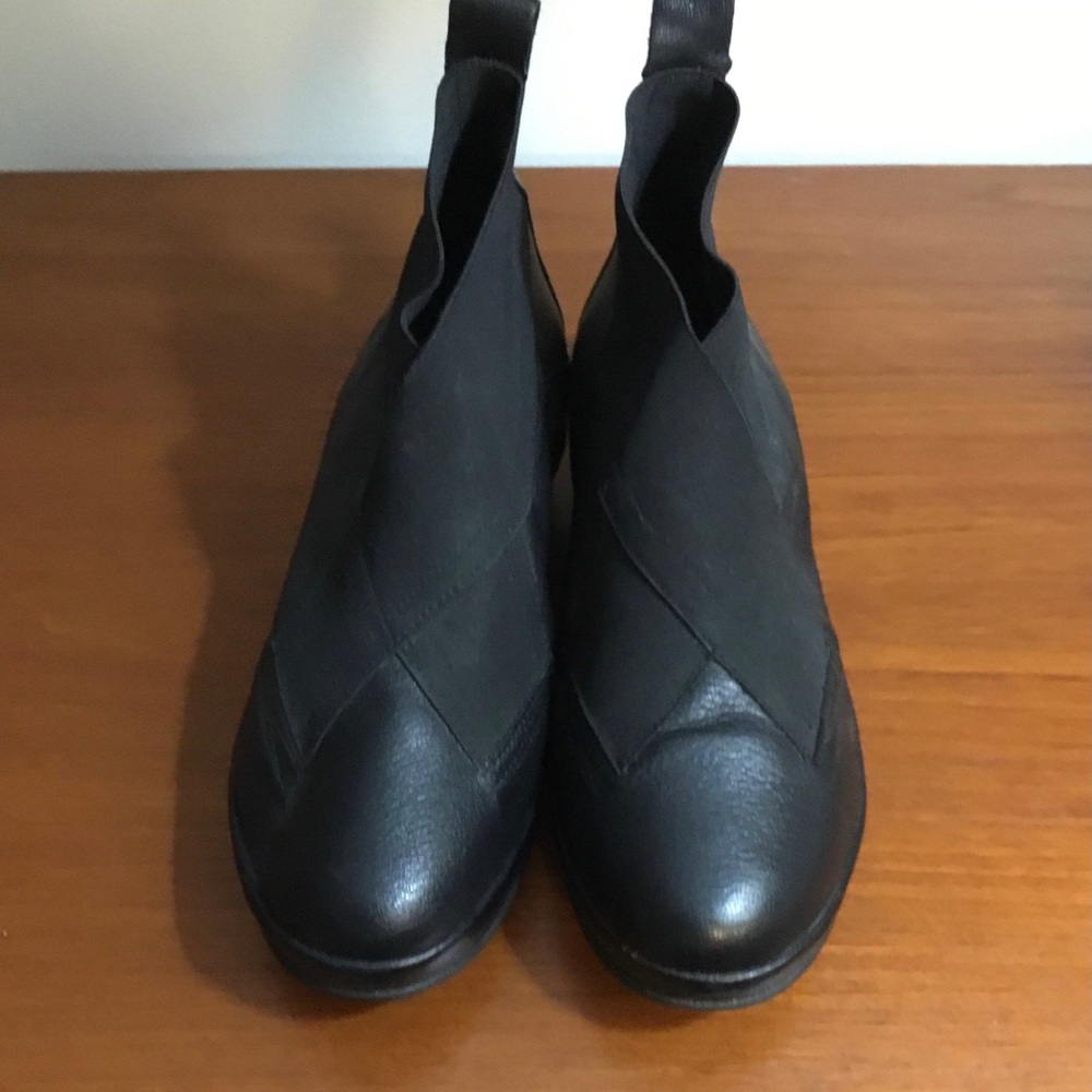 Fly London Black Leather Platform Ankle Boots size EU39